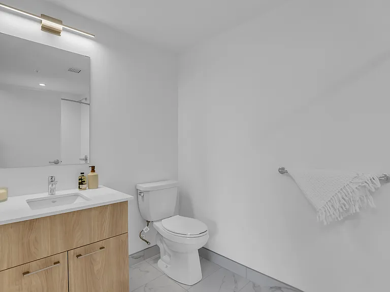 36 Robinson Ave — Photo 75