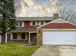 127 Berkshire Dr, Wheeling, IL 60090