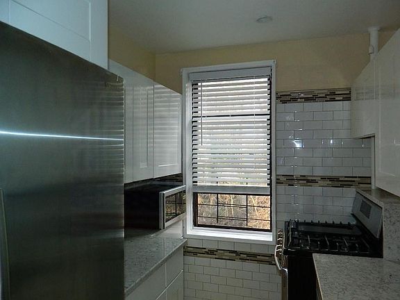 2nd image of 650 Warburton Ave APT 7L