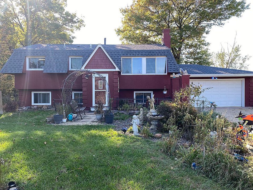 1st image of 23332 Fontana St NE