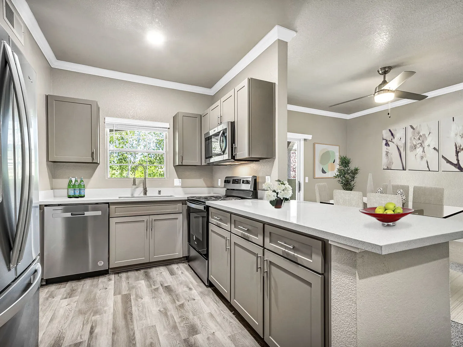 Oak Brook Apartments — Photo 1