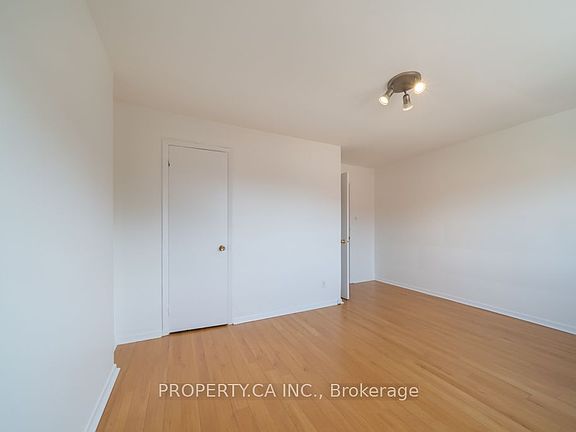 3rd image of 281 Augusta Ave #2-3