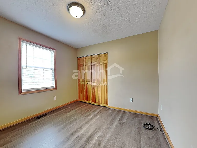 715 Justin Ct — Photo 17