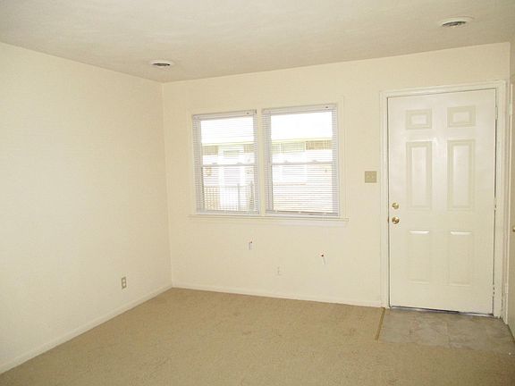 2nd image of 1530 Fairbanks Ave