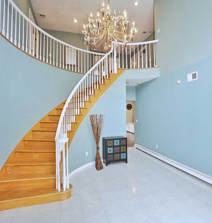 236 Finlay St, Staten Island, NY 10307 Zillow