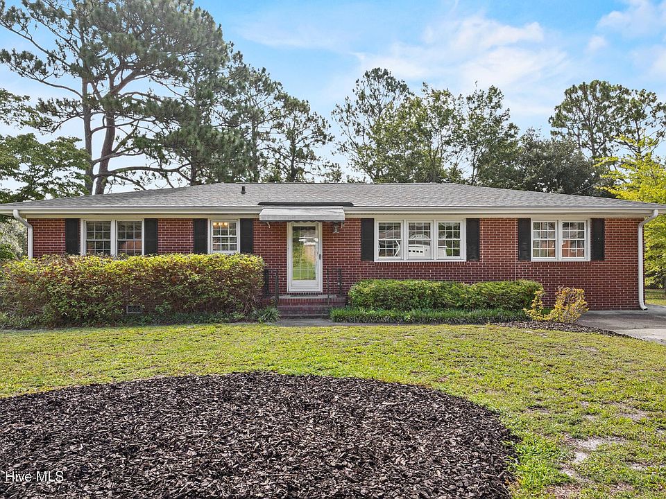 1st image of 306 Shamrock Drive