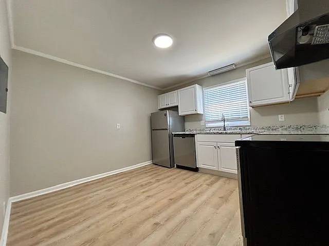 1614 Cypress Dr #13 — Photo 3