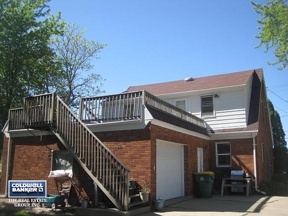 Attached Garage/basement acces