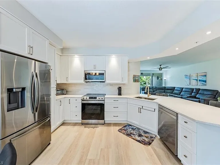 6914 Satinleaf Rd N #103 — Photo 10
