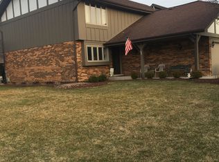 13958 Stonehenge Dr, Orland Park, IL