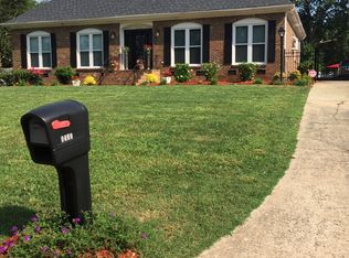 8535 Dunsinane Dr, Charlotte, NC 28227