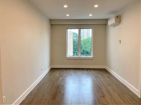 Rented by Bruma Realty LLC | media 14