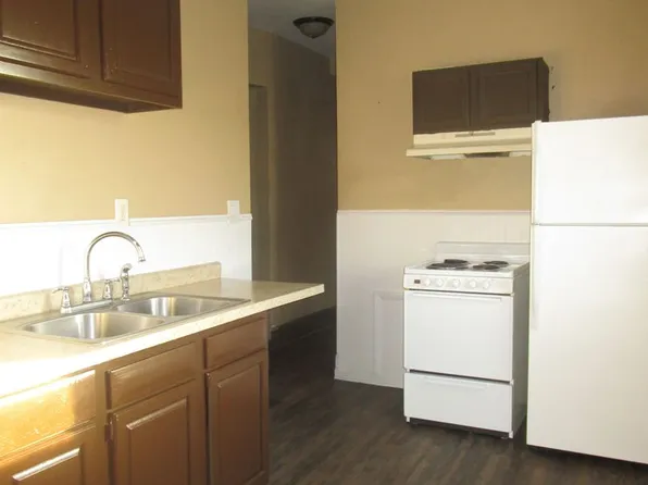 706 E. Jackson, 706 E Jackson St APT 3, Muncie, IN 47305