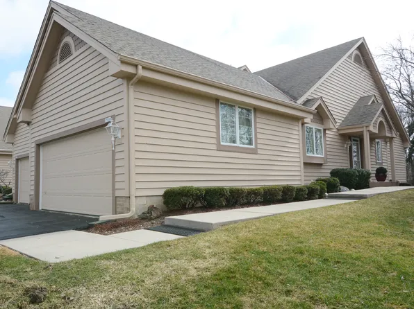 17555 Emily Ann Ct, Brookfield, WI 53045