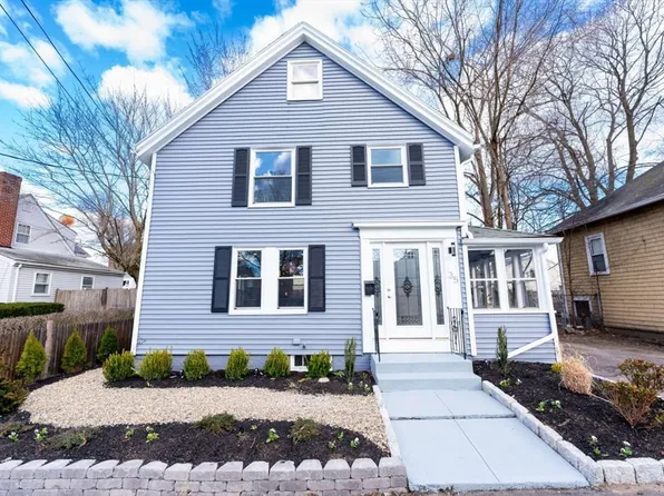 35 Wright St, Stoneham, MA 02180