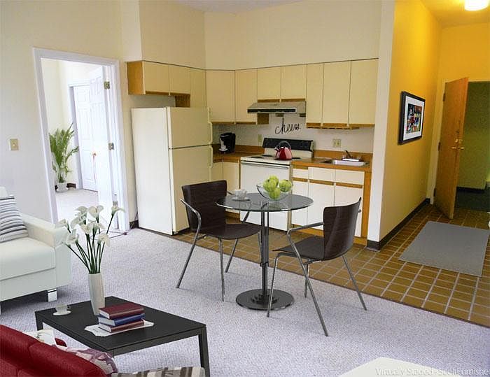 2nd image of 81B Essex St #75