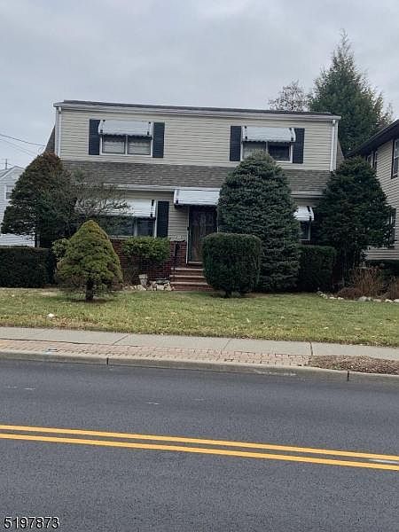 1st image of 215 Lafayette Ave