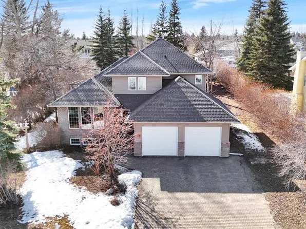 49 E Coventry Ln, Lacombe, AB T4L 1T3