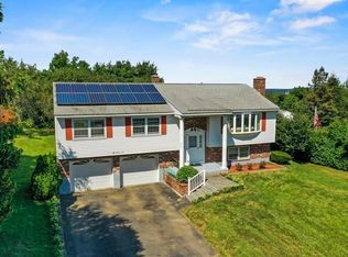 27 Hill St, Leominster, MA 01453