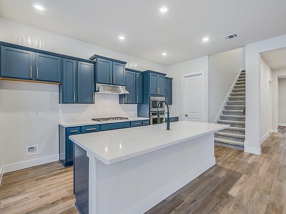 4th image of 9200 Hamadryas Dr