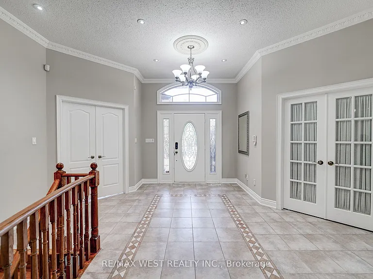 23 Hanover Ct — Photo 5
