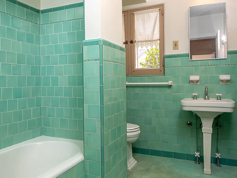 908 Burchett St — Photo 25