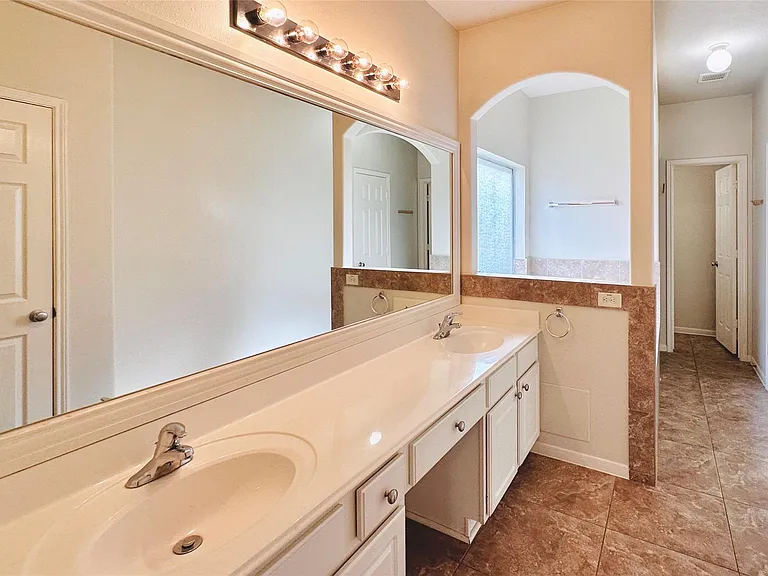 26114 Silver Timbers Ln — Photo 22