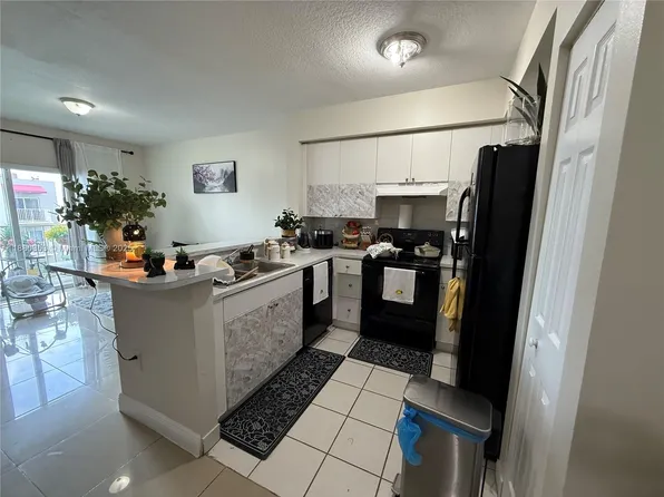11060 SW 196th St APT 403, Miami, FL 33157