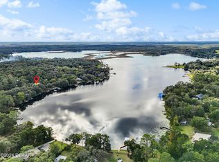 115 Jim Smith Dr, Hawthorne, FL 32640