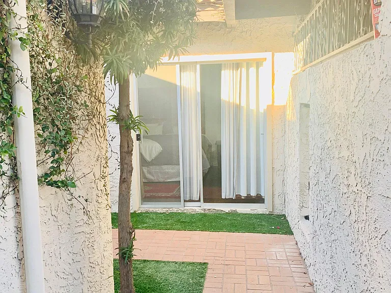 2828 N 61st Pl — Photo 26
