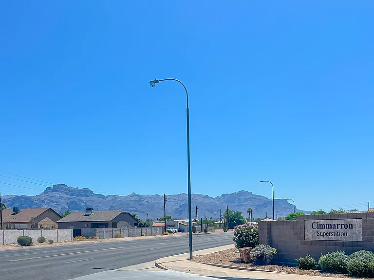 927 E Yuma Ave — Photo 8