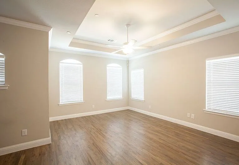 8586 Church St — Photo 12