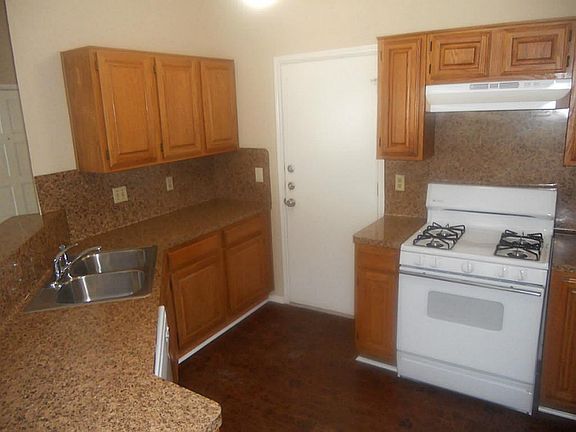 4th image of 7631 Loro Linda Dr