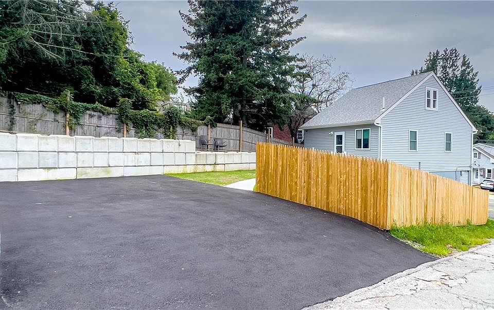 1444 Plainfield Pike, Cranston, RI 02920 Zillow