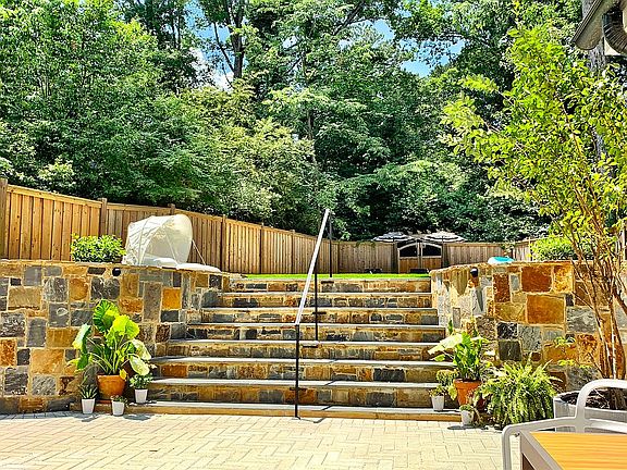 Custom Stonework Front/Back