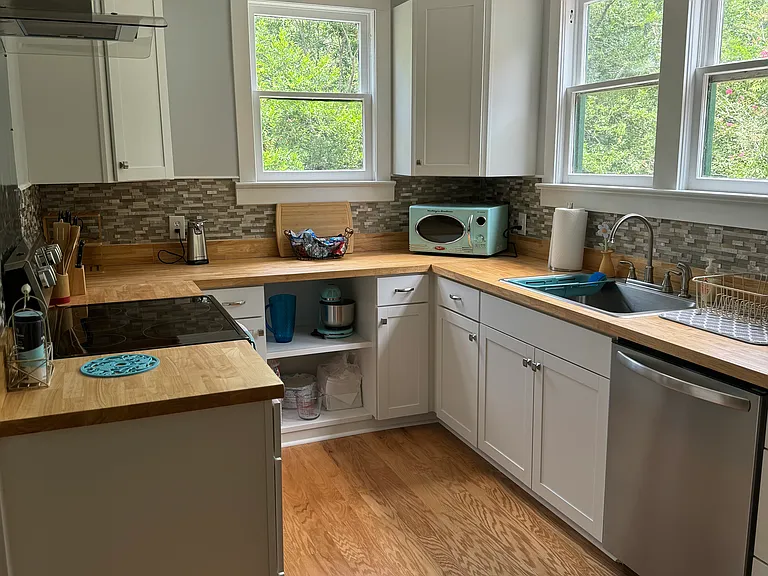 325 E Rich Ave — Photo 3