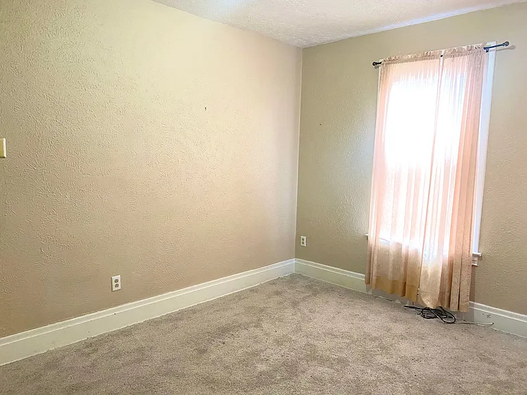 300 W 13th Ave — Photo 11