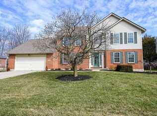 10221 Meadowknoll Dr, Loveland, OH 45140