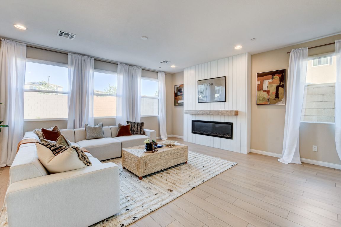 next background image