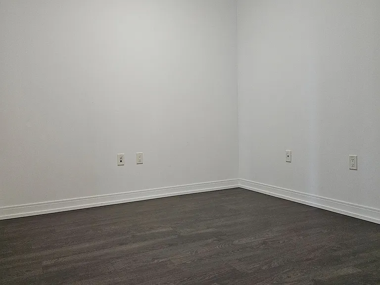 275 Village Green Sq #316 — Photo 5