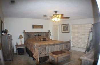 4th image of 294 Cynthia Ln