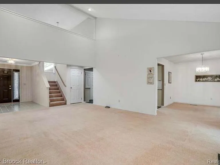 6257 Gatewood — Photo 31