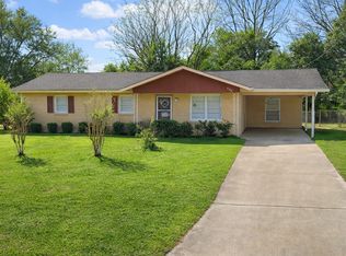 402 Carolina Ave, Warner Robins, GA 31093