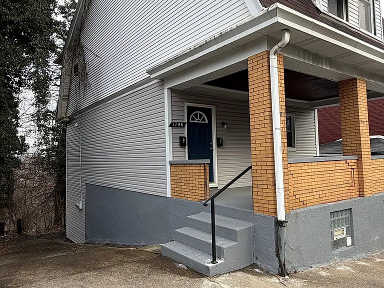 1706 Rhine St — Photo 15