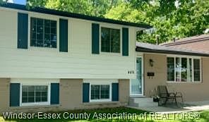 2nd image of 440 Fryer St