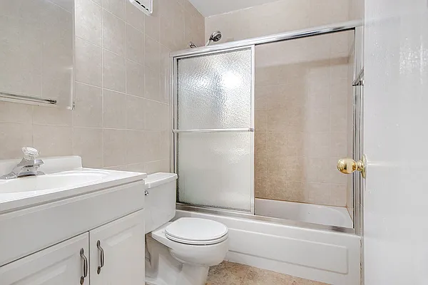 Rented by Nest Seekers International | media 4