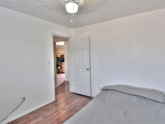 4th image of 304 Shropshire Pl NW