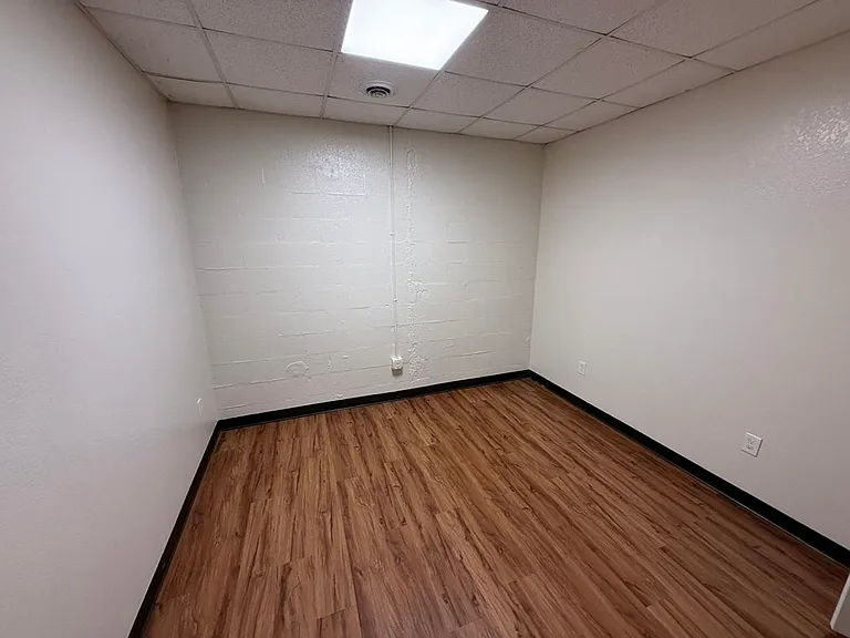 413 Devonia St #402 — Photo 5