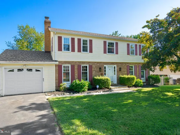 15469 Peach Leaf Dr, Gaithersburg, MD 20878