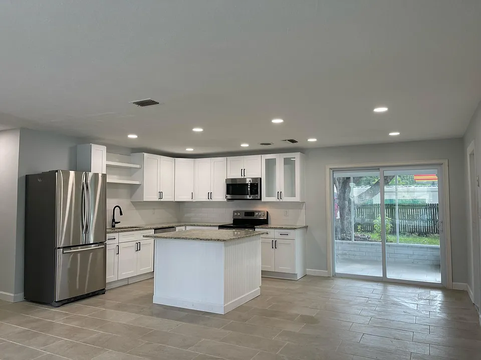 482 Oakwood Dr
